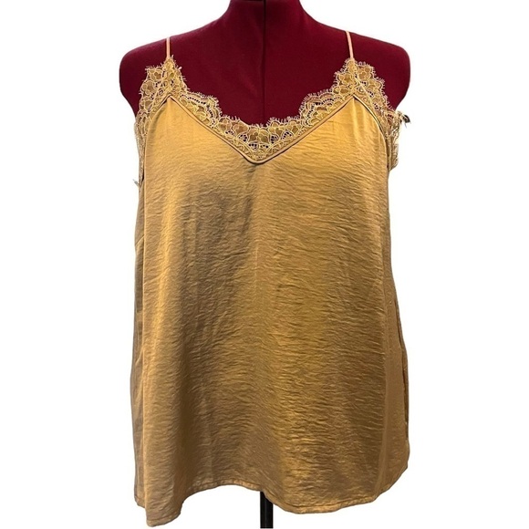 Bundle of 2: Spaghetti Strap Camisoles by H&M & LOVEAU Dear (Wardrobe Essential) - Picture 4 of 16